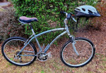 Diamondback Wildwood Cruiser Bicycle With Helmet and Basket
