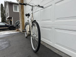 GIANT Lite E-Bike (EXCELLENT CONDITION)