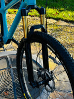 2021 Custom build Yeti ARC Turq 29er like new!