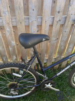 2 Diamondback Moubtain bikes men’s and women’s
