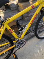 TREK 2X   8000 BIKE