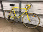 Men 27 inch Schwinn Continental Yellow Road Bike