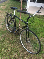 TREK 1000 ROAD BIKE