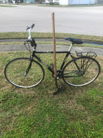 TREK 1000 ROAD BIKE