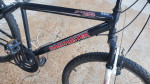 LIKE NEW mens mountain bike