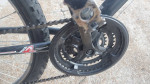 LIKE NEW mens mountain bike