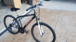 LIKE NEW mens mountain bike