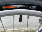 Raleigh Venture 4.0 26”hybrid, 24 speed bicycle!