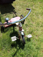 KIDS   TRICYCLE