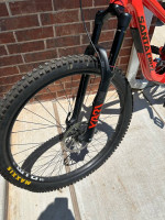 2021 Santa Cruz Hightower S / Carbon / 29" Size Large