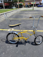 AMX Swift Hornet Vintage Banana Seat Muscle Bike