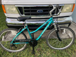 Women's cruiser bicycle