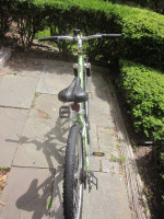 Raleigh- Women's/Girl's 26", 21 Speed Small Frame Hybrid Comfort Bike