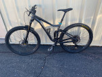 2022 GIANT STANCE 29 MEDIUM FRAME