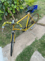 27.5” Schwinn Continental Vintage Racing Bike
