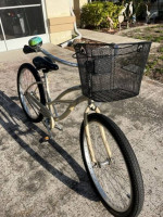 Sun Beach Cruiser Bike in Like New Condition.