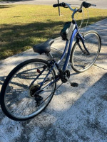Schwinn Voyager Hybrid Bike in Very Good Condition.
