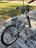 Townie Electra(not electric) 3i Bike in Excellent Condition.