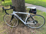 Excellent condition (300 miles) Scattante R670 road bike with upgrades