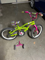 Kids Hello Kitty 18 inch bike