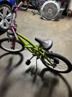 Kids Hello Kitty 18 inch bike