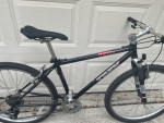 16.5” TREK USA 930 Singletrack Mountain Bike Modern Upgrades 26”
