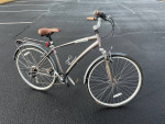 Schwinn 5th Avenue Hybrid Bicycle