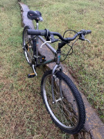 Specialized Hardrock 17.5” 18 speed mountain bike