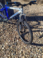 Kona Blast  MTB front suspension, new grips
