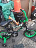Kids bicycle with traning wheels
