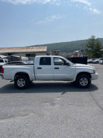 2006 Dodge Dakota SLT 4WD  125,000 mi