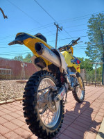 2007 suzuki DRZ 400 sport bike on off road
