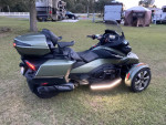 2021 can am touring,green with 10800 miles