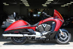 2013 Victory Motorcycles Vision Tour Sunset Red Black W Black Carbon G