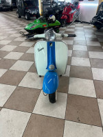 vintage 1961 Vespa 125cc all original mint condition and runs great