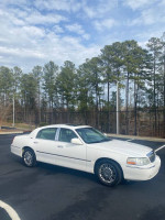2006 Lincoln Town Car Signature RWD 63,000 mi