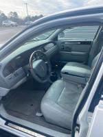 2006 Lincoln Town Car Signature RWD 63,000 mi