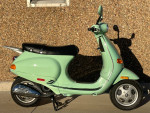 2001 Vespa et2 50cc 2-stroke Scooter