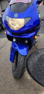 YAMAHA YZF 2002 600cc
