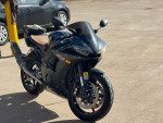 2005 Yamaha R6 Raven ( MINT CONDITION ) garage kept clean title 13k mi