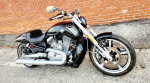 ** 2013 Harley Davidson VRSCF V-rod ** low miles **