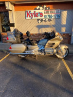 2002 Honda GL1800