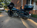 HD CVO ULTRA CLASSIC TOURING W/Low Miles Factory Upgrades Touring Bike
