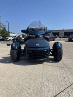 2023 Can-Am® Spyder F3 Limited Dark Wheels