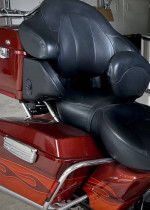 2010 Harley-Davidson Electra Glide CVO Screaming Eagle FLHTCUSE5 Mint!