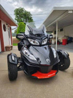 2016 Spyder Cam Am special series edition.