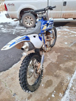 2001 Yamaha YZ426F Dirt Bike