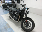 2017 Triumph Street Twin Jet Black