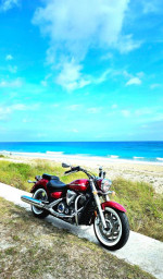 Beautiful Yamaha V-Star 1300 Tourer