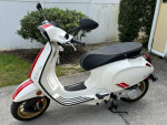 Vespa Scooter - Racing Sixties 2020 - White